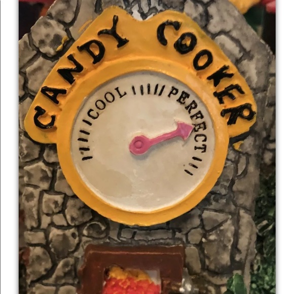 SANTA’S TOWN AT THE NORTH POLE 1995 CANDY COOKERY ST06 ORIGINAL STICKER - Picture 2 of 7